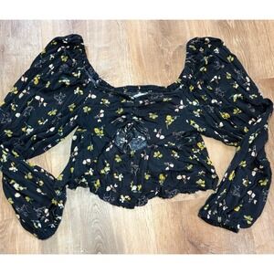 Urban‎ Outfitters Old Soul Smocked Crop Top Black  Floral Print Long Sleeve Sz L
